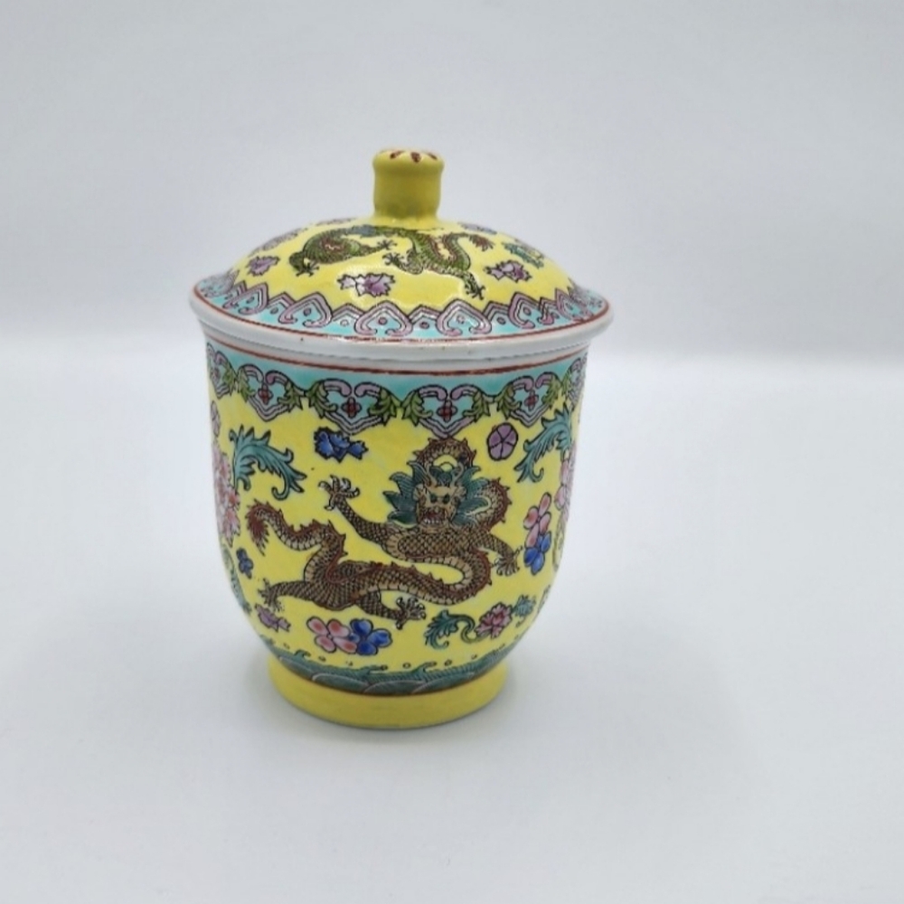Famille Jaune Lidded Asian Dragon Teacup